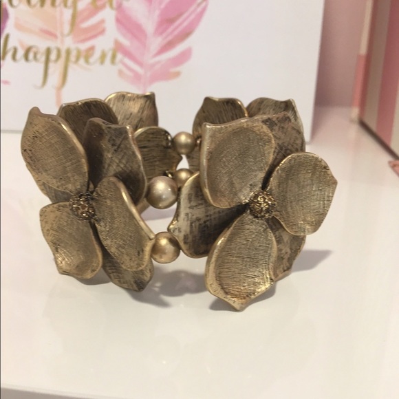 Vintage Floral Bracelet - Picture 1 of 2